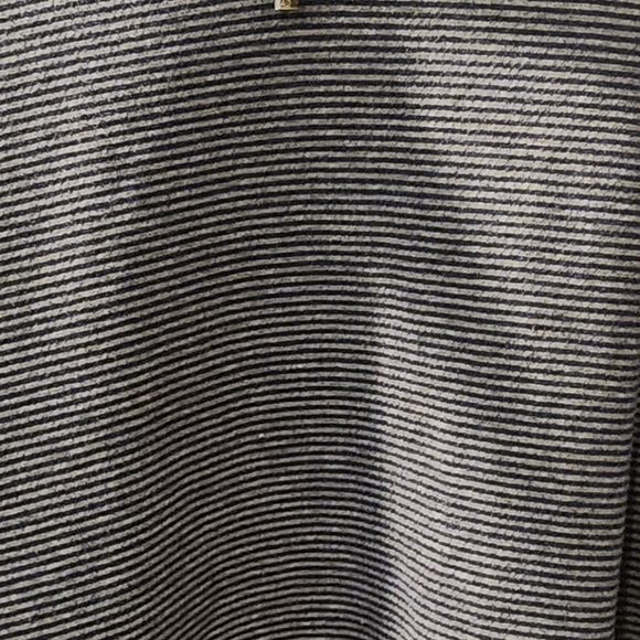 Tommy Bahama Blue Pull Over Reversable Sweater Large 1/4 Zip - Picture 10 of 10